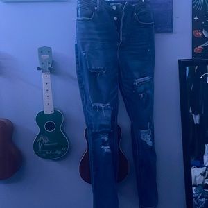 Forever 21 ripped jeans size 28